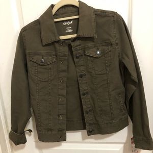 Cat & Jack army green boys jacket. NWT-